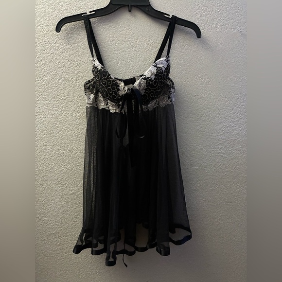 Victoria's Secret Black and White Lace Chemise Nightgown 34B - Picture 3 of 14